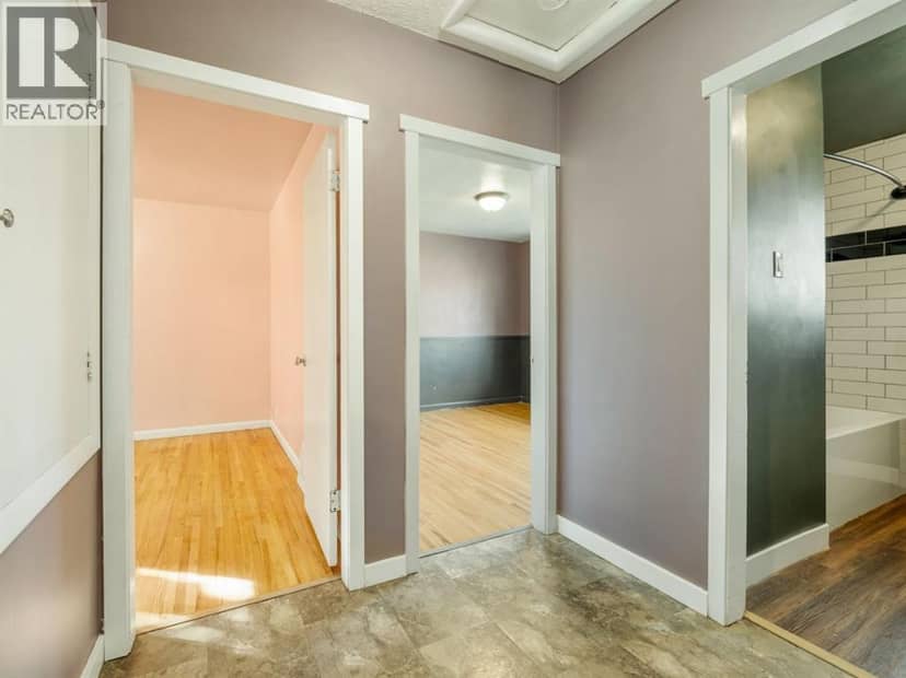 309 26 Street S — photo 21 of 40