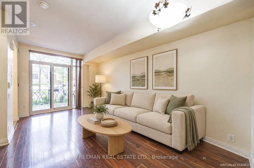 TH108 - 5 Valhalla Inn Road, Toronto, photo 2