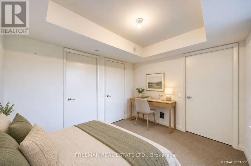 TH108 - 5 Valhalla Inn Road, Toronto, photo 5