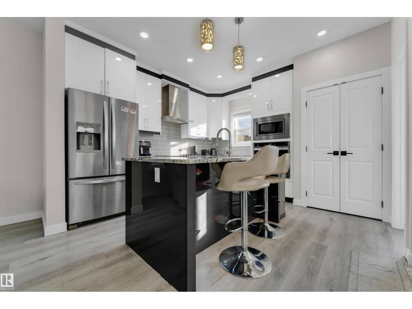 6019 180 AV NW — photo 16 of 40
