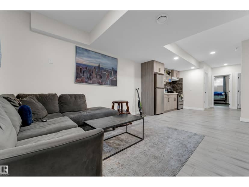 6019 180 AV NW — photo 35 of 40