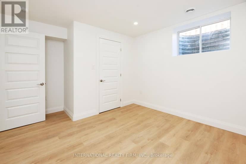 17 McIntosh Avenue — photo 37 of 40