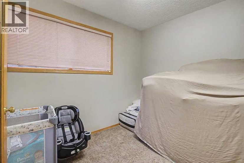 7212 California Boulevard NE — photo 32 of 40