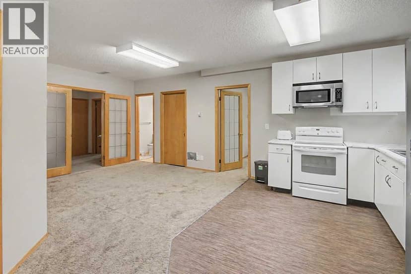 7212 California Boulevard NE — photo 26 of 40