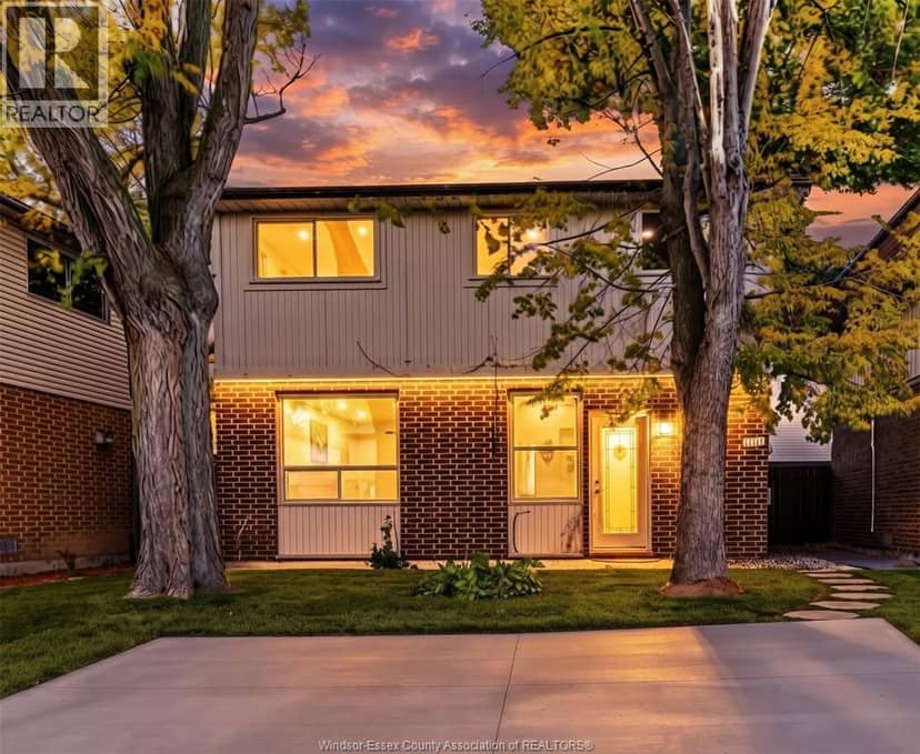 9370 Aire Court — photo 2 of 33