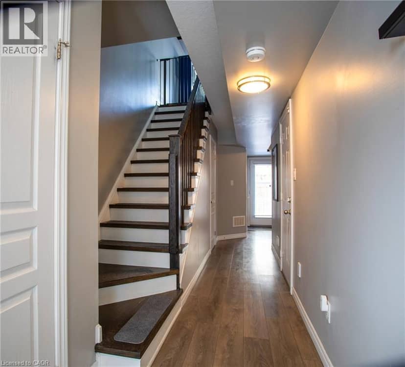 18 ENGLAND Terrace, Stoney Creek, photo 3