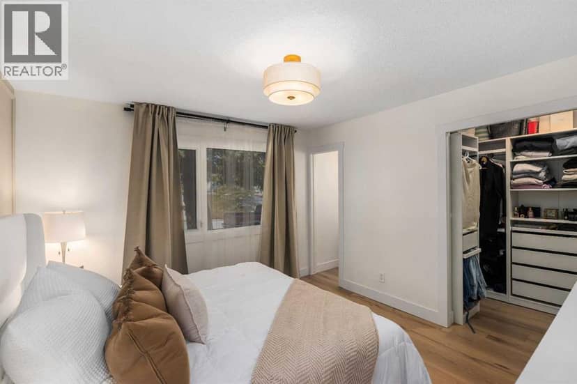 824 Canna Crescent SW — photo 14 of 33