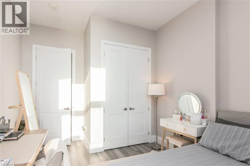 60 CHARLES Street W Unit# 2903 — photo 10 of 40