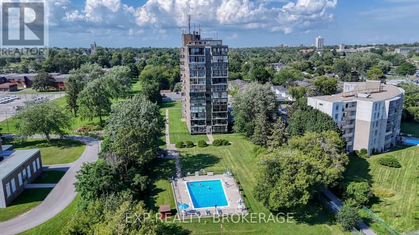 202 - 2 Mowat Avenue — photo 28 of 36