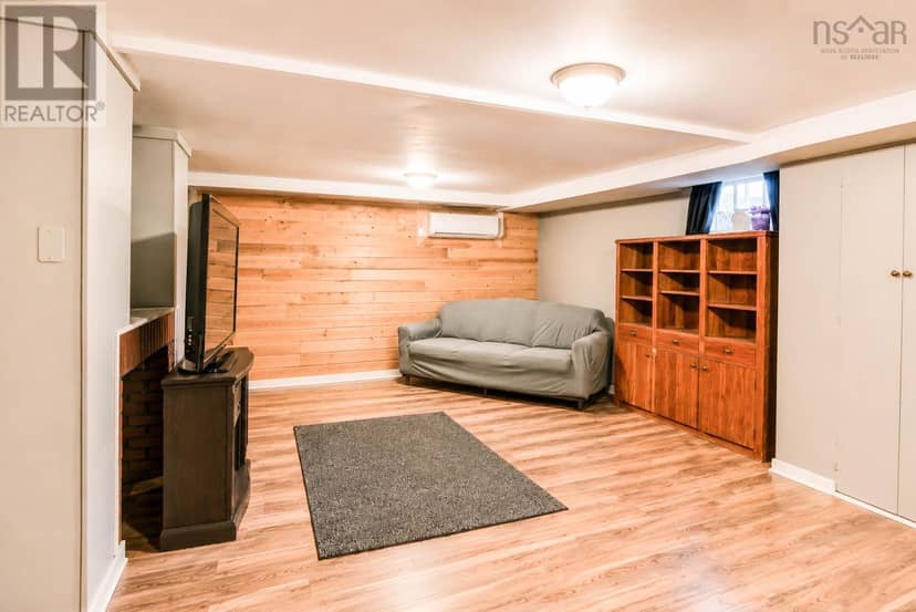 92 Albert Street — photo 33 of 37