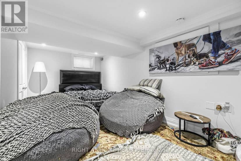 44 Connaught Avenue — photo 27 of 39