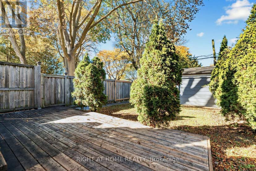 44 Connaught Avenue — photo 32 of 39