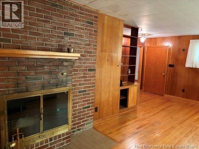 1285 St Peter Avenue — photo 15 of 27
