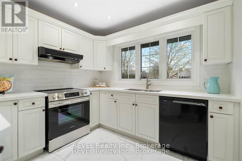 6839 Imperial Court — photo 12 of 39