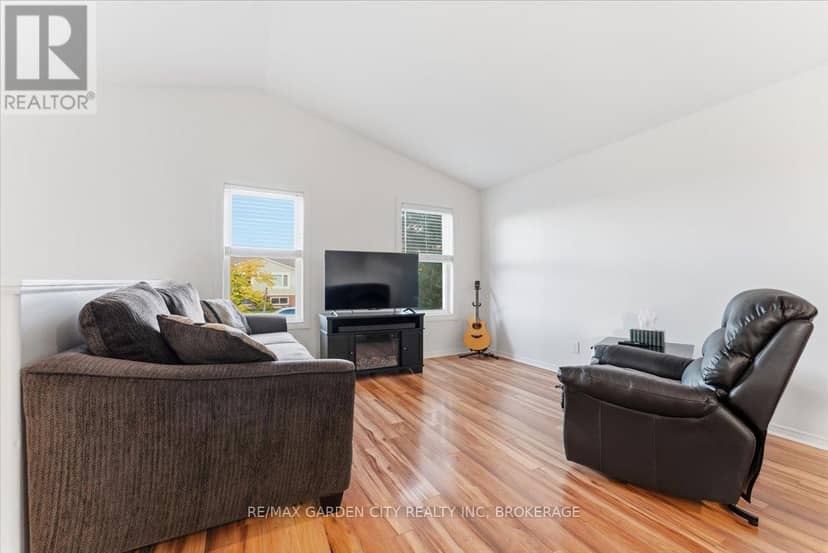 4 Fox Trail Drive, St. Catharines, photo 4