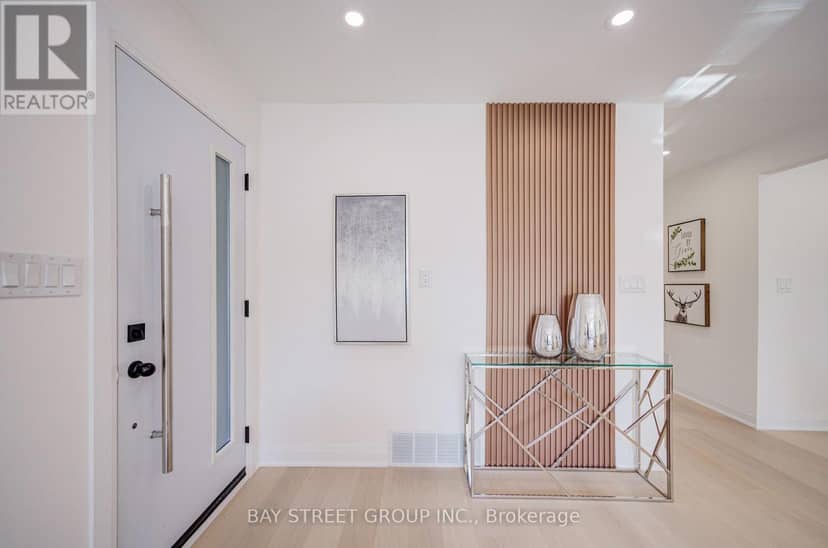 60 Warner Avenue, Toronto, photo 2