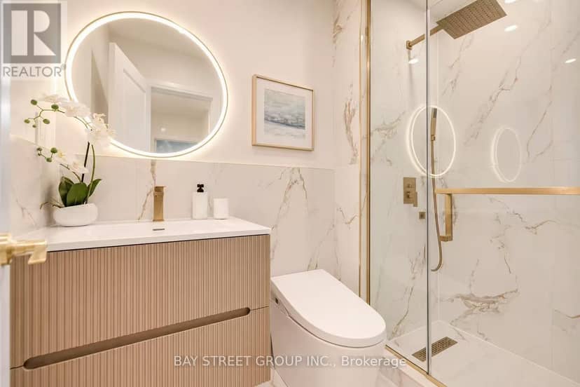 60 Warner Avenue — photo 21 of 40