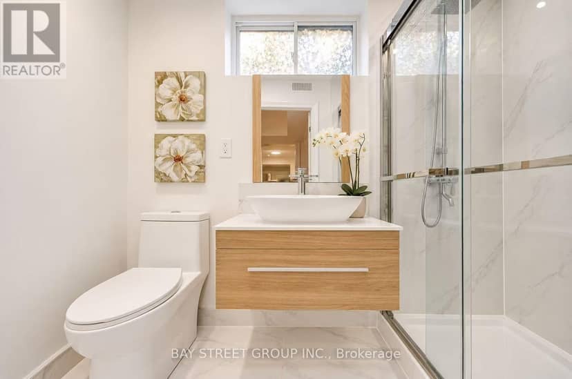 60 Warner Avenue — photo 31 of 40