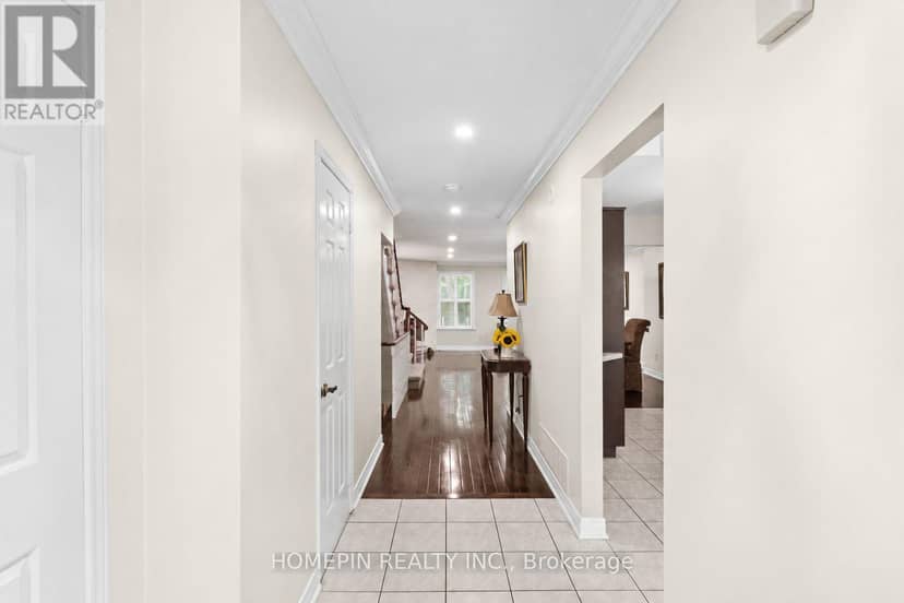 84 Confederation Way — photo 2 of 21