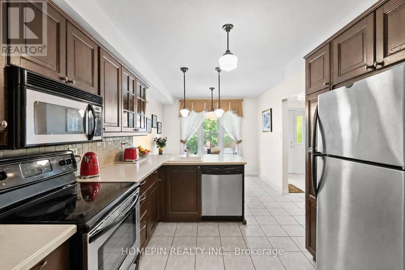 84 Confederation Way — photo 3 of 21