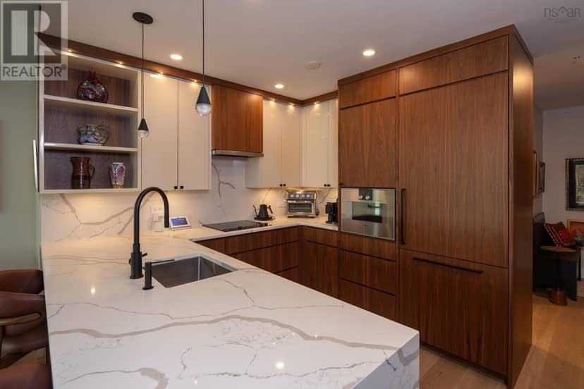 304 220 Waterfront Drive — photo 33 of 40