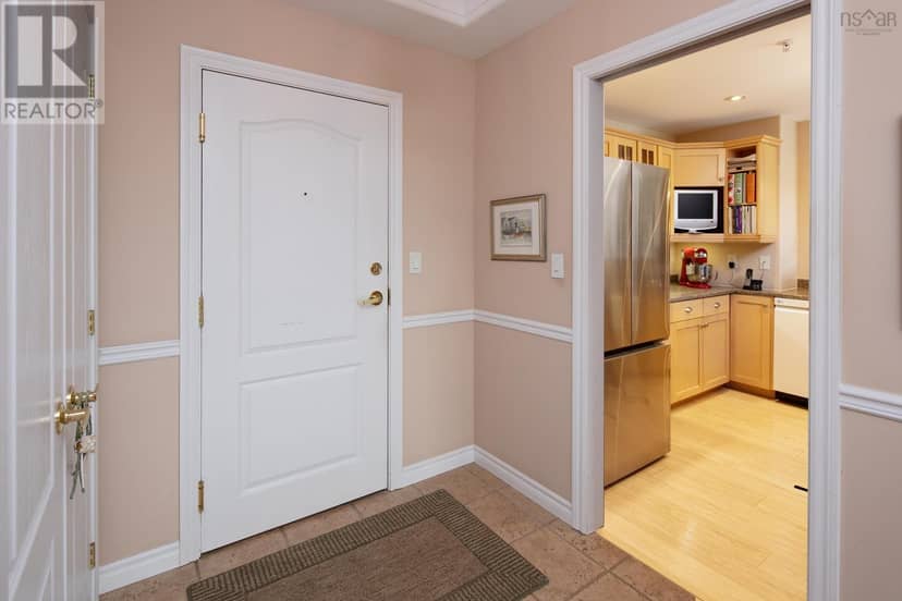 308 36 Southgate — photo 4 of 38