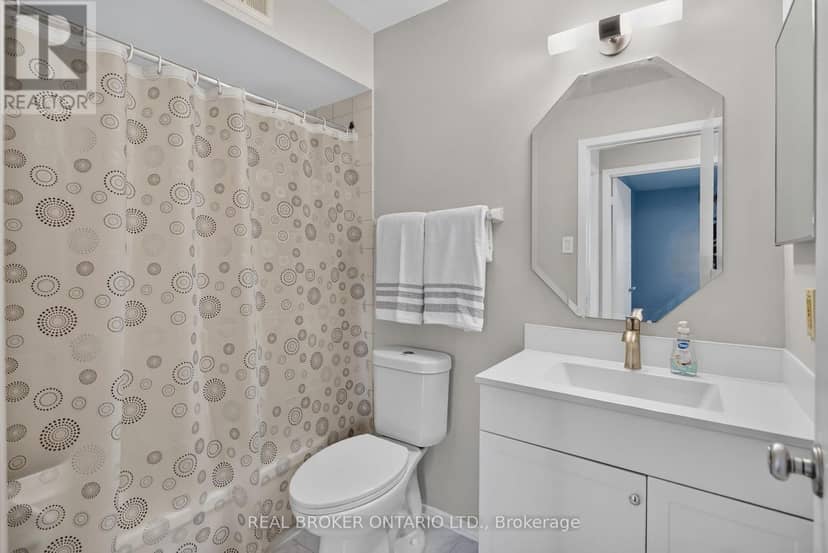 118 - 216 Viewmount Drive — photo 21 of 23