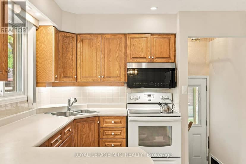 13 Hardwood Grove — photo 11 of 40