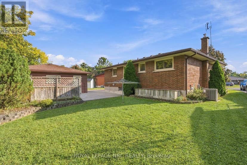 13 Hardwood Grove — photo 38 of 40