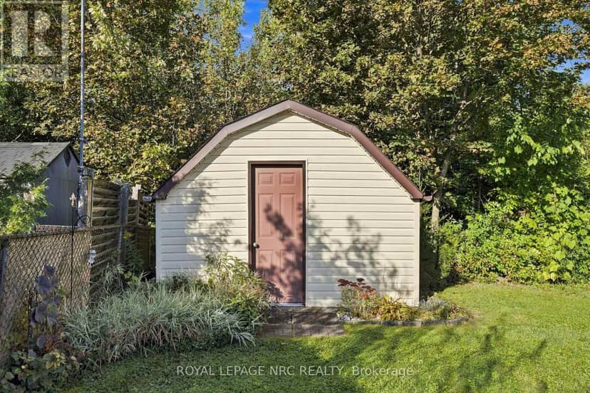 13 Hardwood Grove — photo 39 of 40