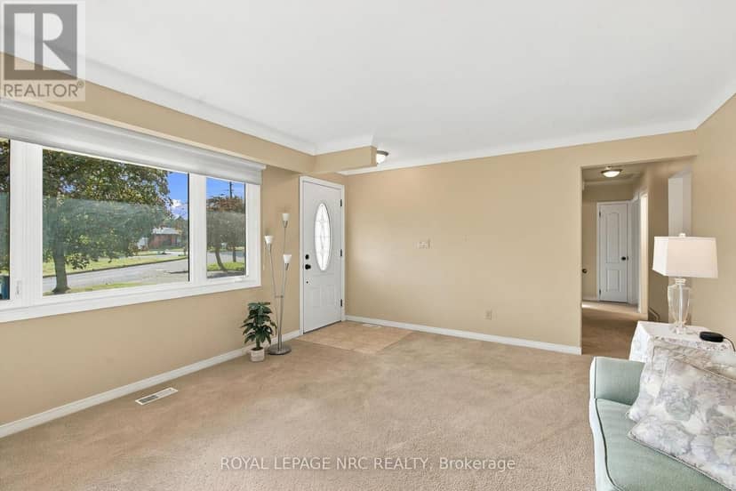 13 Hardwood Grove — photo 7 of 40
