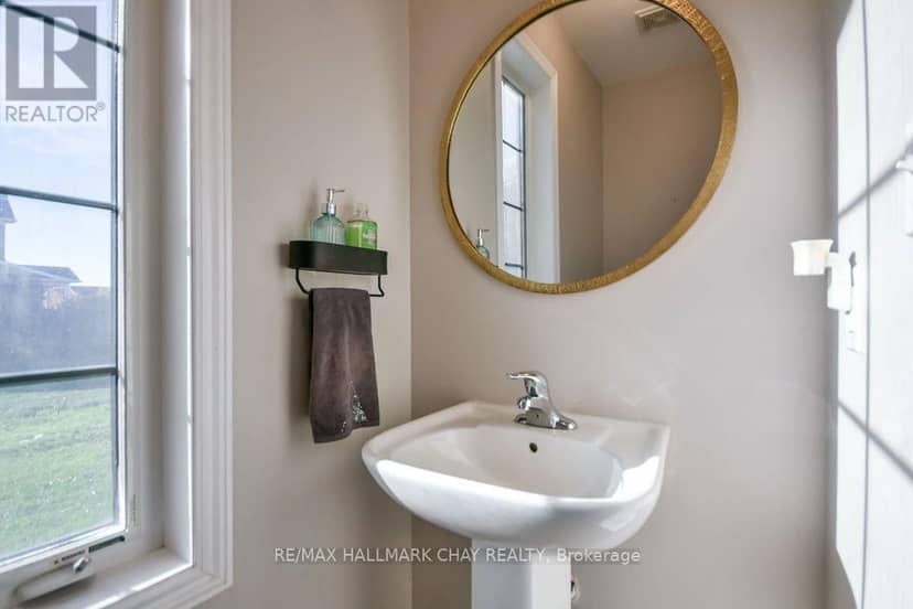 114 Blanchard Crescent, Essa, photo 7