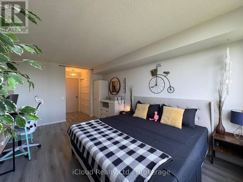 710 - 91 Townsgate Drive — photo 13 of 20