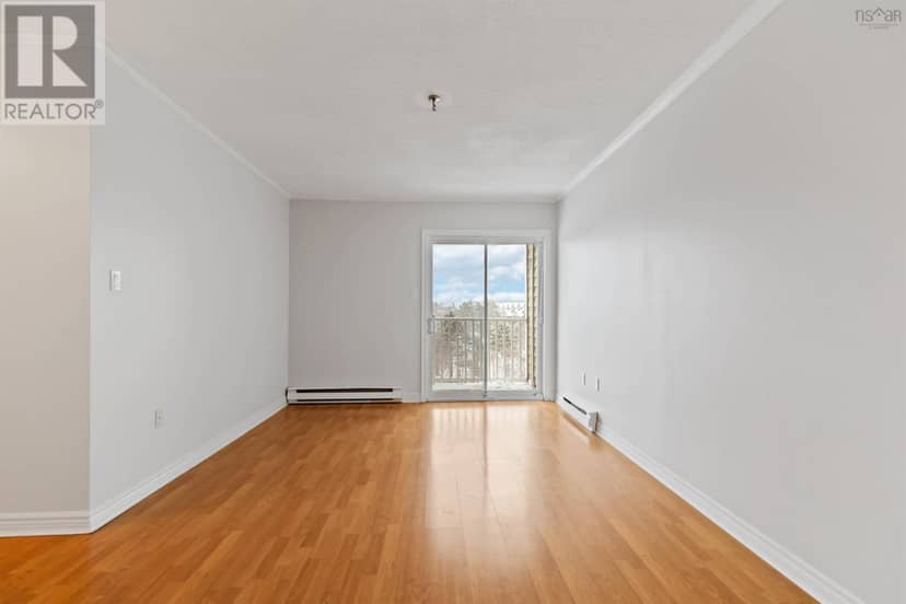 403 15 Langbrae Drive — photo 12 of 38