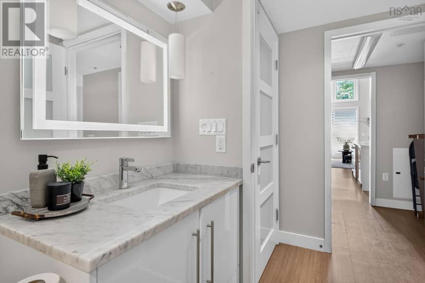 113 5662 Roberts Street — photo 20 of 40