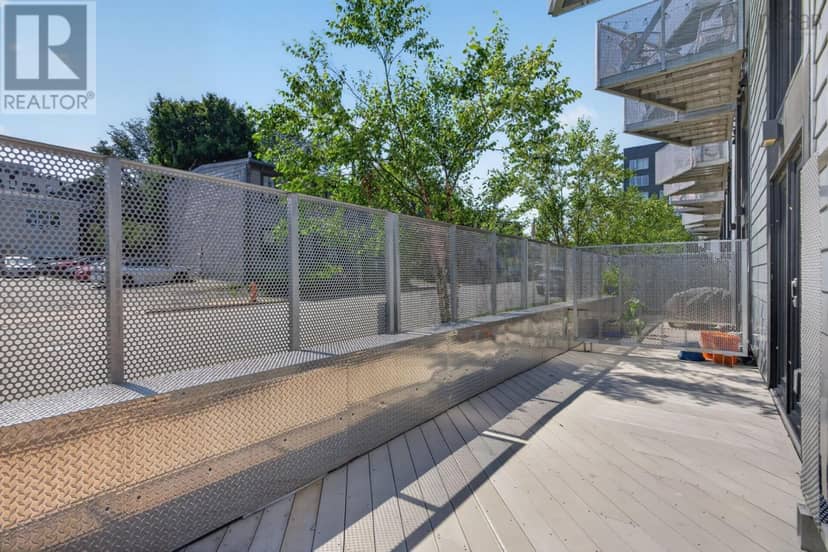 113 5662 Roberts Street — photo 37 of 40