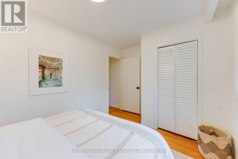 45 Sorauren Avenue — photo 25 of 40
