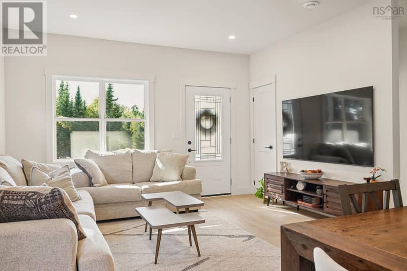 680 Kennedy Road — photo 15 of 40