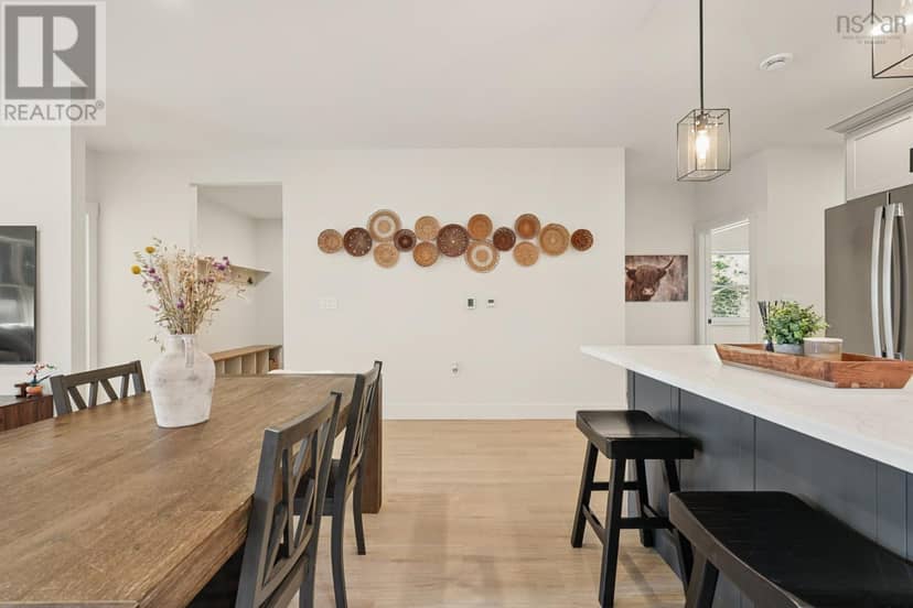 680 Kennedy Road — photo 19 of 40