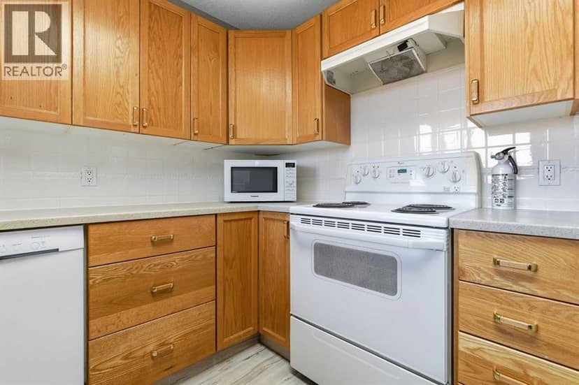 316, 305 1 Avenue NW — photo 11 of 39