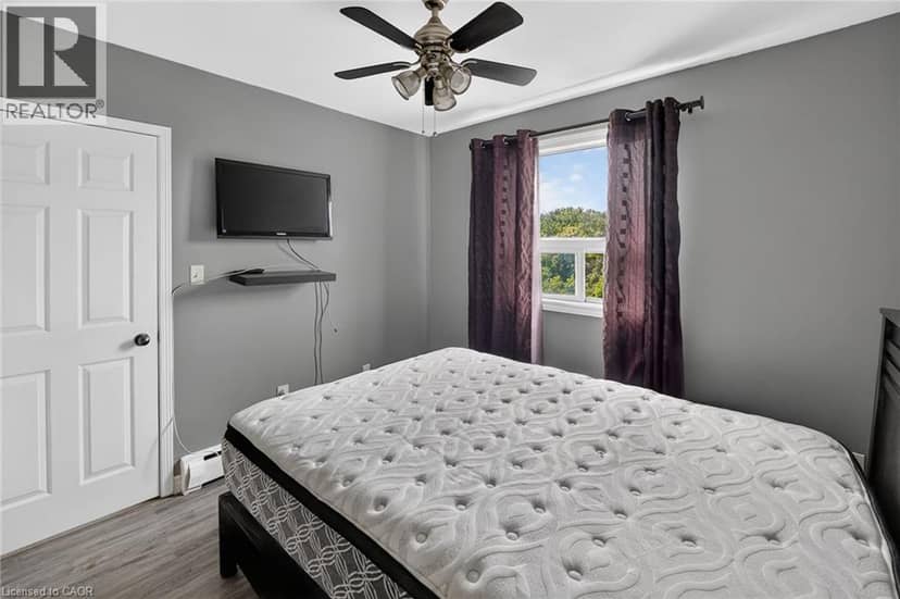 2373 KING Street E Unit# 52 — photo 14 of 23