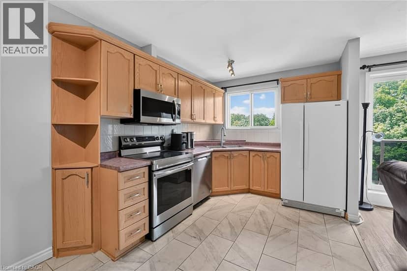 2373 KING Street E Unit# 52 — photo 7 of 23