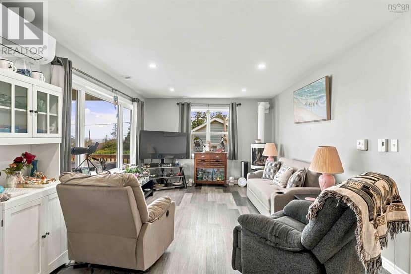 12044 Shore Road E — photo 14 of 40