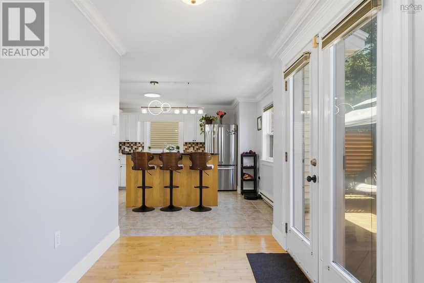 1 Gordon Street — photo 16 of 40