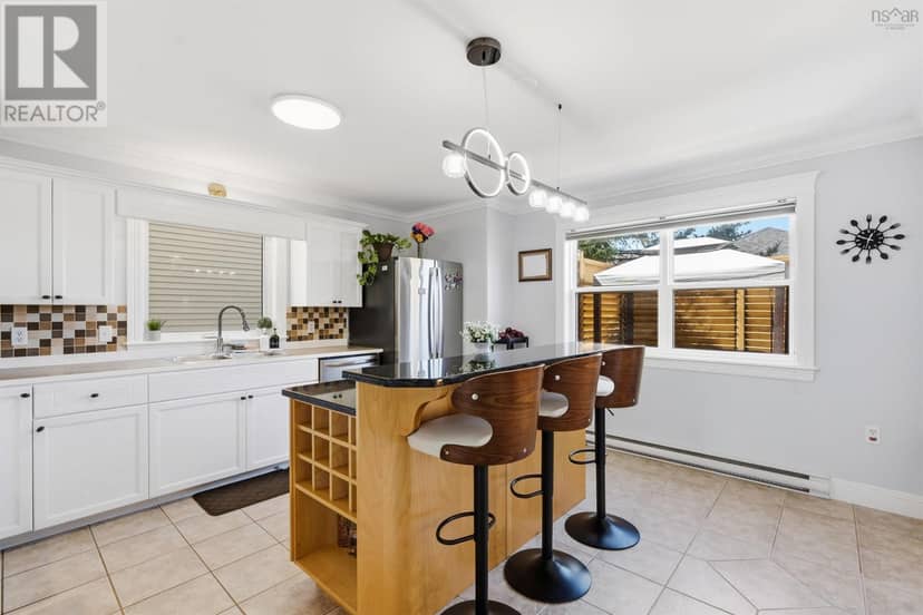 1 Gordon Street — photo 17 of 40