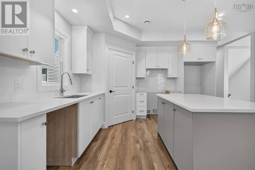 PC-41 33 Pearlgarden Close — photo 20 of 40
