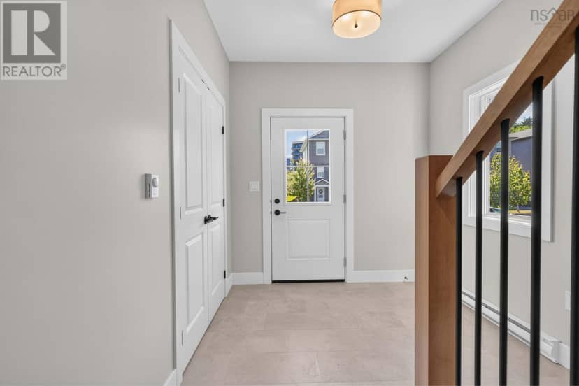 PC-41 33 Pearlgarden Close — photo 6 of 40