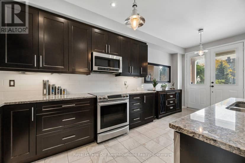 308 Lakebreeze Drive — photo 14 of 35