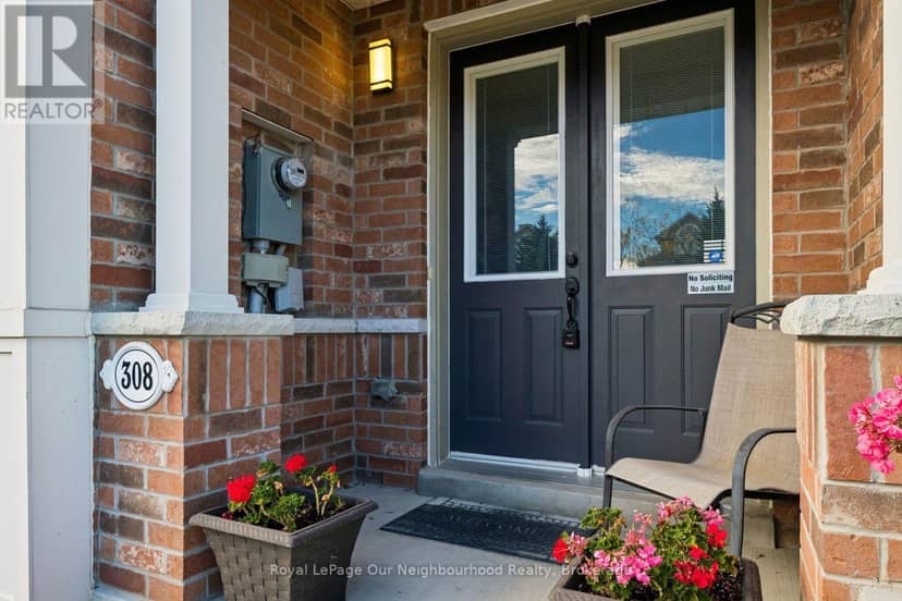 308 Lakebreeze Drive, Clarington, photo 2