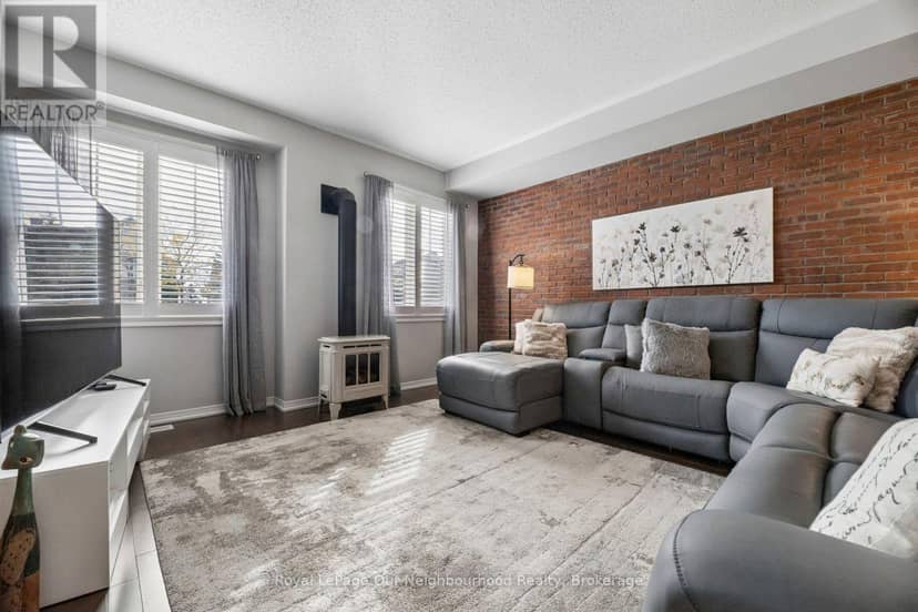 308 Lakebreeze Drive, Clarington, photo 5